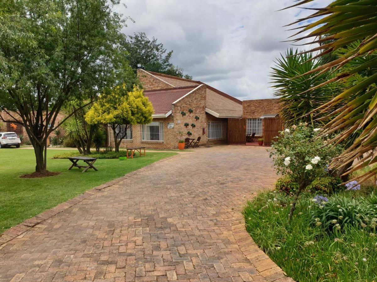 The Lazy Grape Guest Lodge & Spa Benoni Exteriér fotografie
