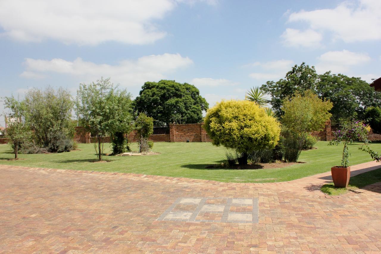The Lazy Grape Guest Lodge & Spa Benoni Exteriér fotografie