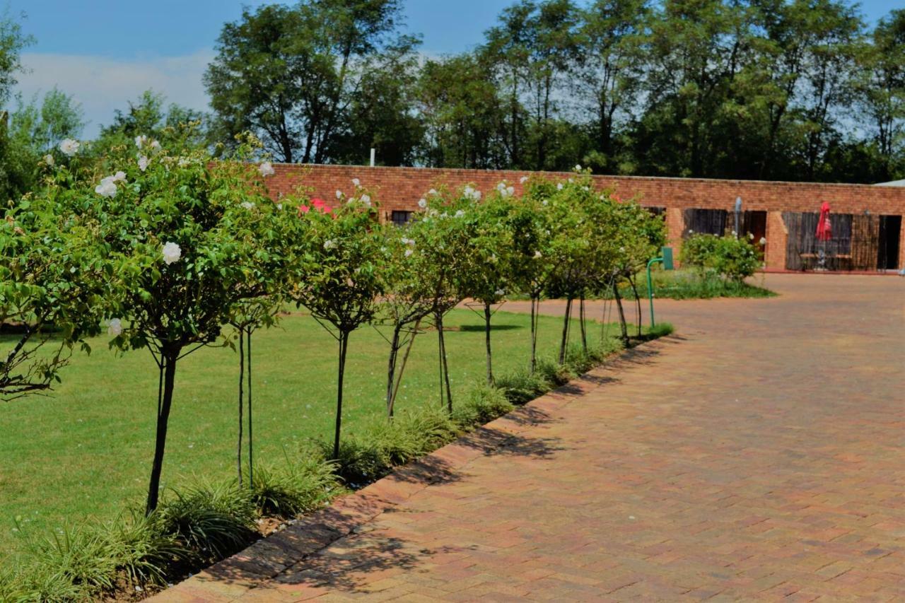 The Lazy Grape Guest Lodge & Spa Benoni Exteriér fotografie